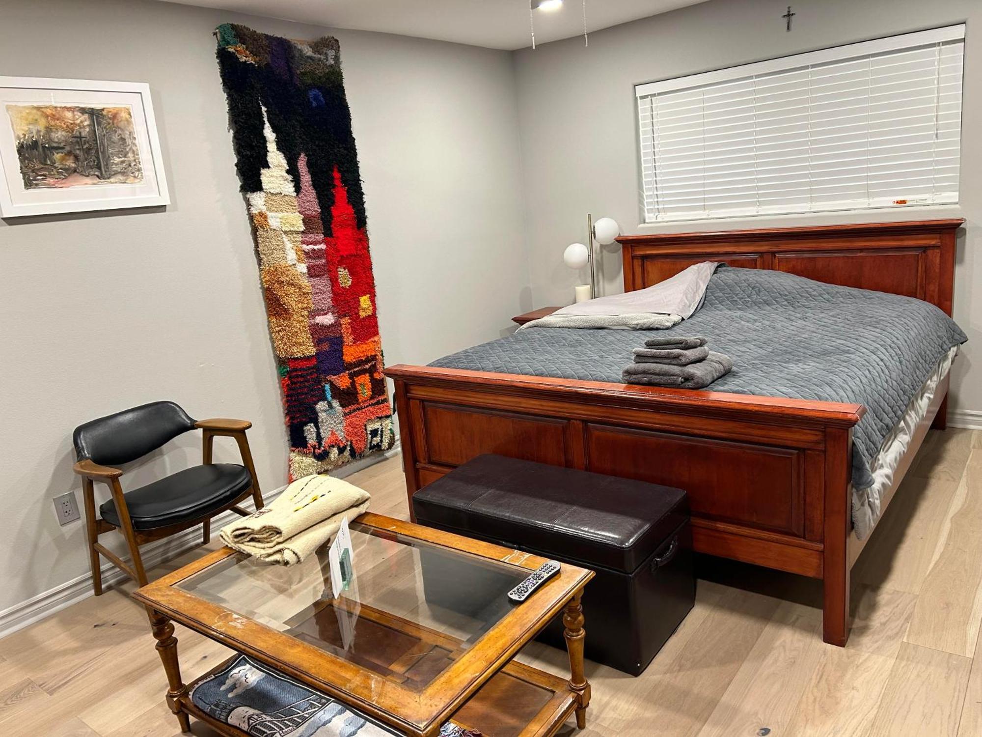 A Luxury Master Bedroom In A Condo Los Angeles Buitenkant foto